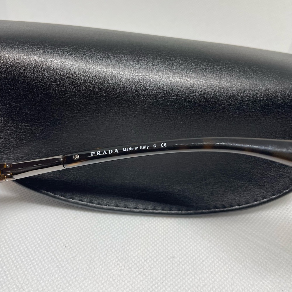 Prada Women’s Sunglasses SPR68O 5AV-3M 49/17/149 New No Tags - Picture 12 of 16